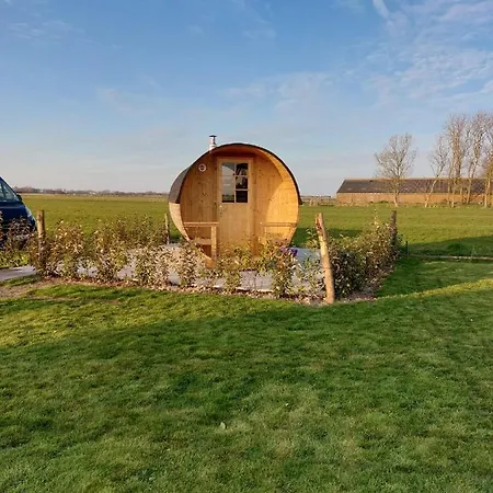 Stunde Hoeve, Kleinschalig Verblijf In Een Caravan Omringt Door Rust En Ruimte * Oudesluis (North Holland)