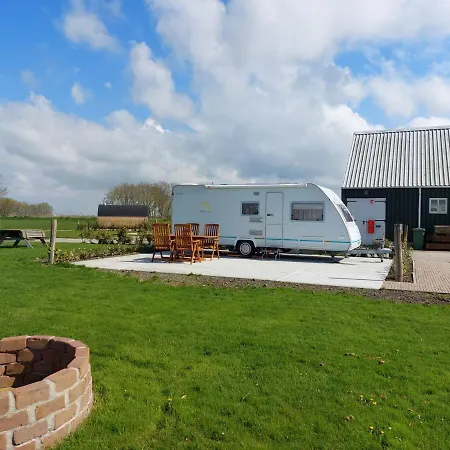 Campsite Stunde Hoeve, Kleinschalig Verblijf In Een Caravan Omringt Door Rust En Ruimte *
