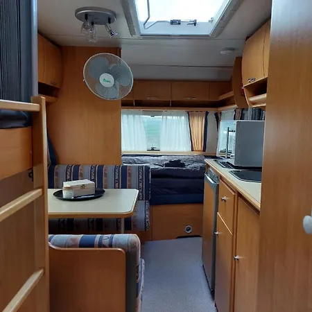 Stunde Hoeve, Kleinschalig Verblijf In Een Caravan Omringt Door Rust En Ruimte Campsite Oudesluis (North Holland)