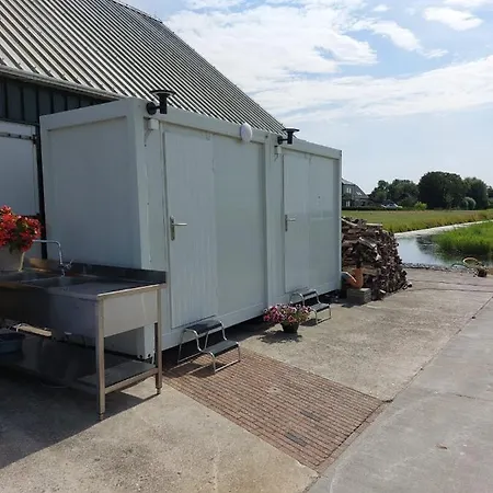Campsite Stunde Hoeve, Kleinschalig Verblijf In Een Caravan Omringt Door Rust En Ruimte